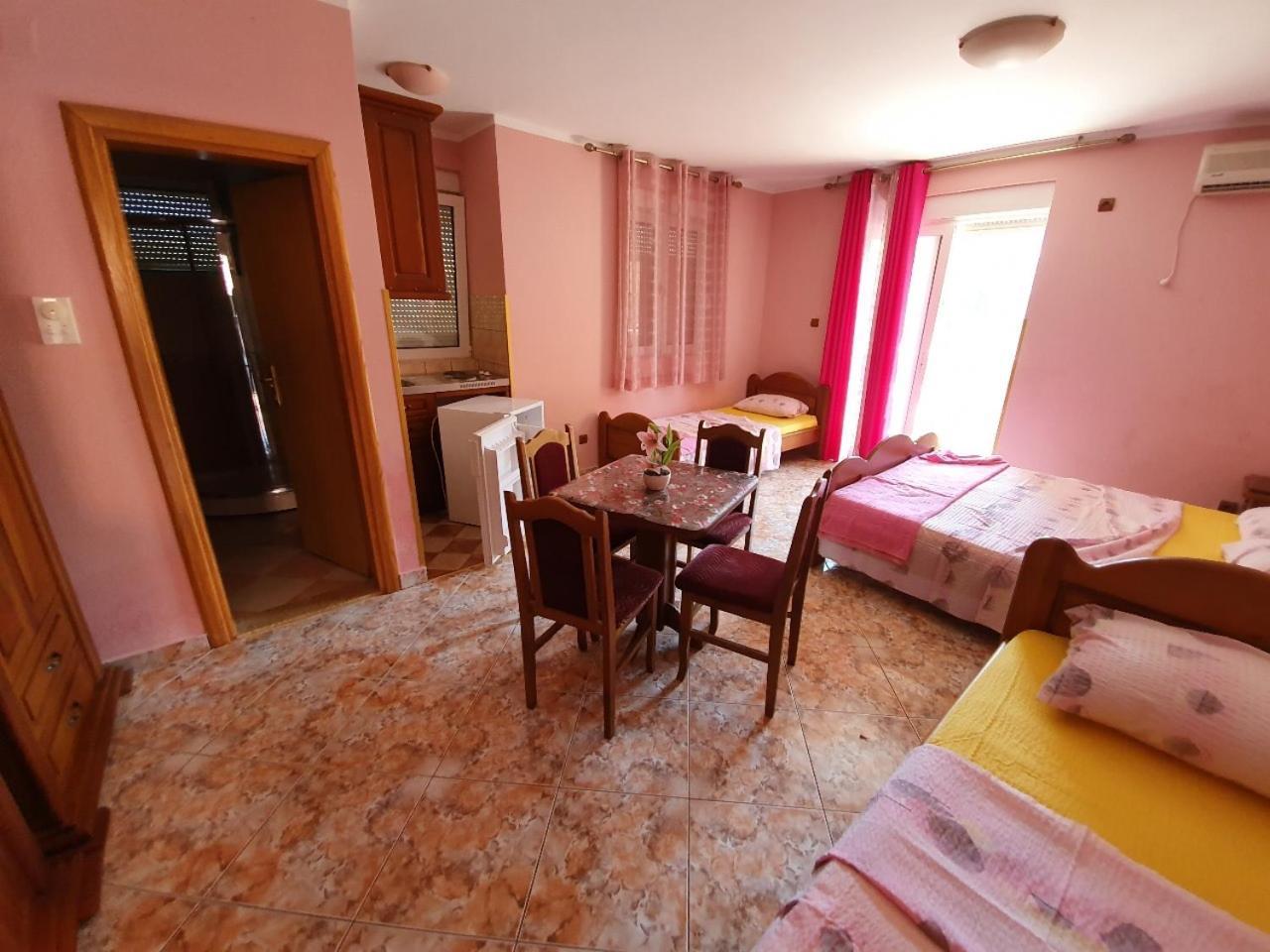 Vila Varajic