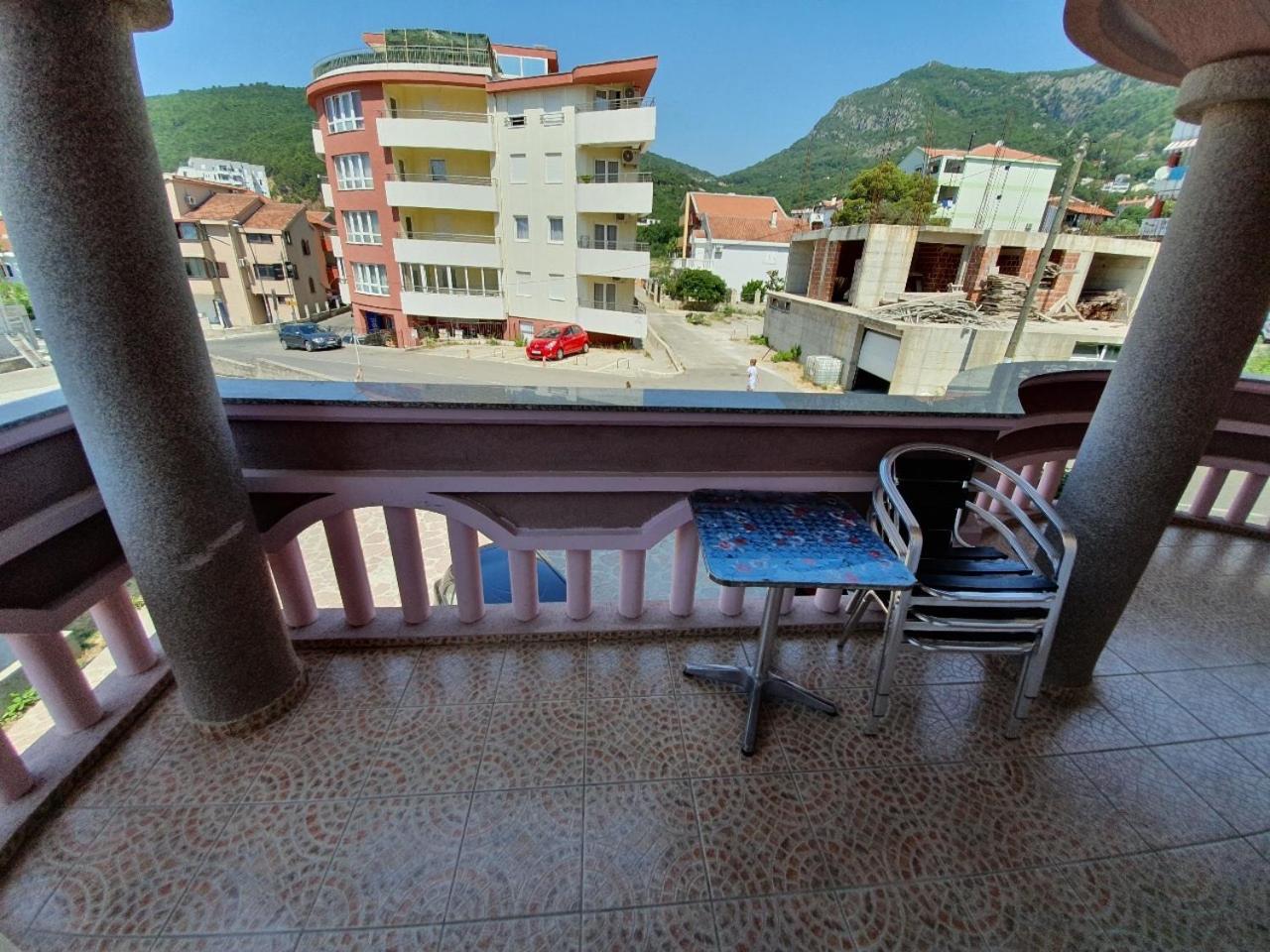 Vila Varajic *